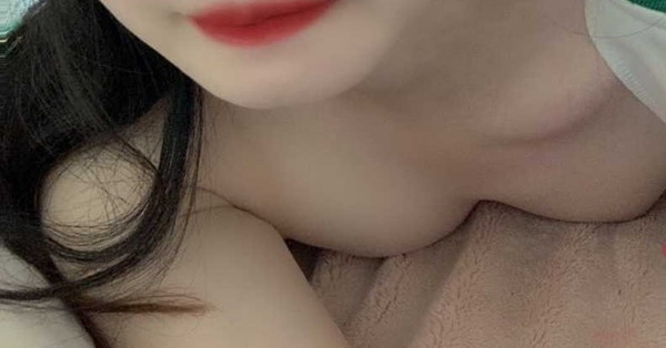 KarenRober89565's tweet photo. 最近体重増えたからカップ数上がった 
触ってみる？ https://t.co/xmCA8IHWDe