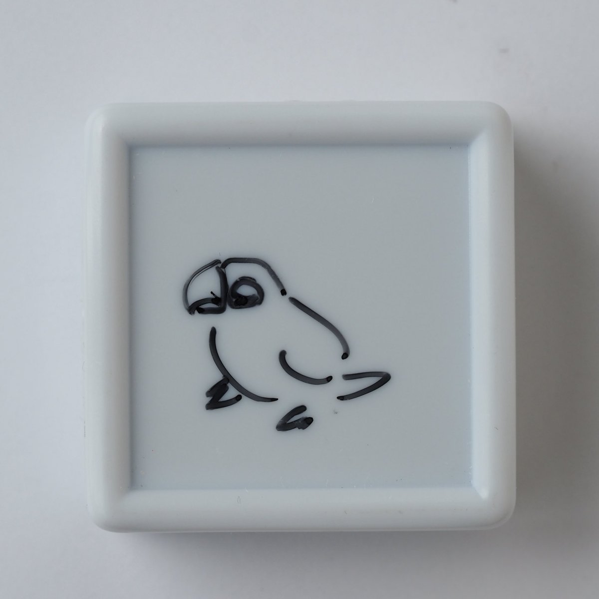 カメラオタクの石屋 4/26-28 石ふしぎ大発見展 第五展示場テーブル92 (@marumusyokai) on Twitter photo 余りの可愛さに、<a href="/paleparakeet/">PioParakee@8/8〜10 #駒込アトリエ開放日 予約不要の自社イベント</a> さんにおねだりして頂いた貴重な手書きイラスト入りルースケースを、よりにもよって隠し場所から念入りに選りすぐって引っ張り出してきたお方。 #セネガルパロット #ネズミガシラハネナガインコ 余りの可愛さに、<a href="/paleparakeet/">PioParakee@8/8〜10 #駒込アトリエ開放日 予約不要の自社イベント</a> さんにおねだりして頂いた貴重な手書きイラスト入りルースケースを、よりにもよって隠し場所から念入りに選りすぐって引っ張り出してきたお方。 #セネガルパロット #ネズミガシラハネナガインコ