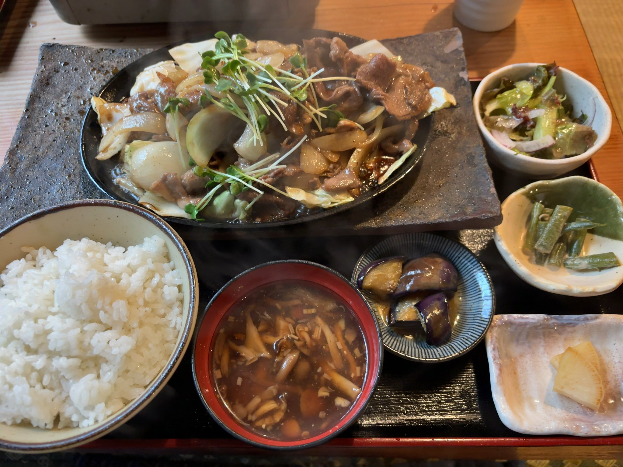 しじみページです☺︎ しじみ。 (@shijimi_atelier) / X