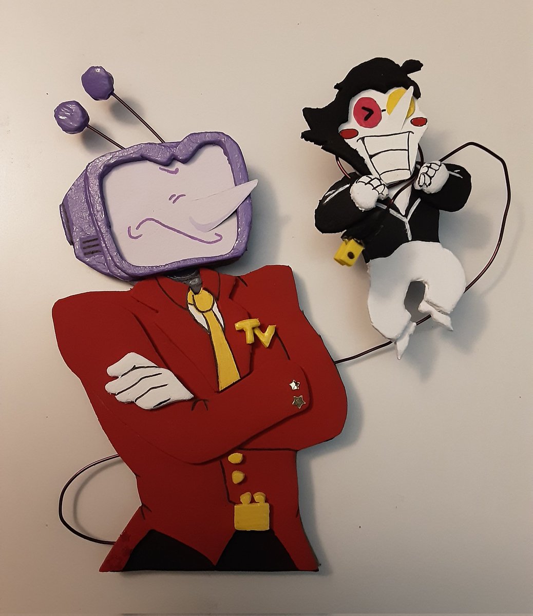 Sweet_SourKiwi's tweet photo. Sorry, that the photos may be bad but I am finally done! My personal spamtenna craft project is done. Tenna has a magnet behind his face to change expressions.
#tenna #spamton #spamtenna https://t.co/fjP1UApPtP