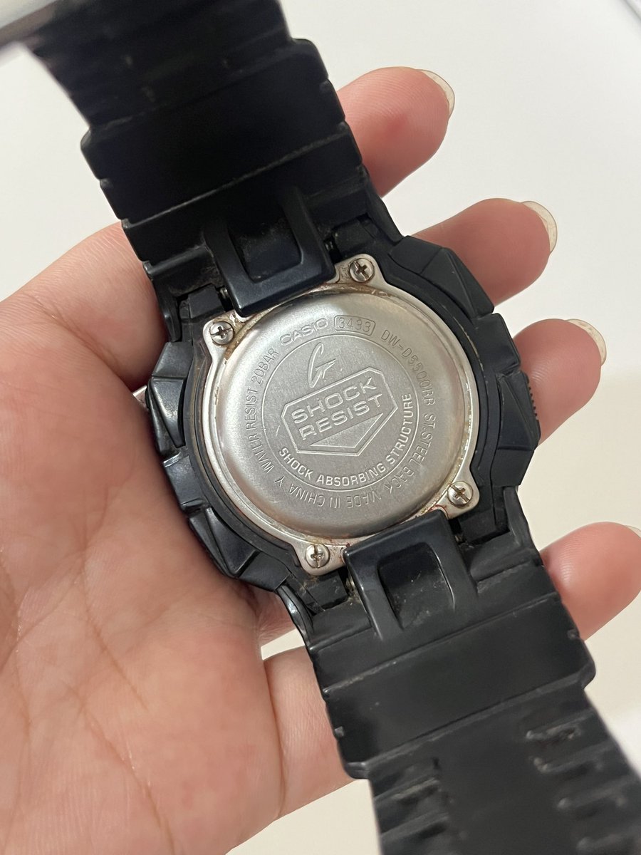 jawhyoon's tweet photo. wts want to sell ina

casio g-shock dw-d5500bb original

✅ good condition
📦 unit only, no box
💰 300k, negotiable
🍊 shopee freeong https://t.co/iDcBjyglLk