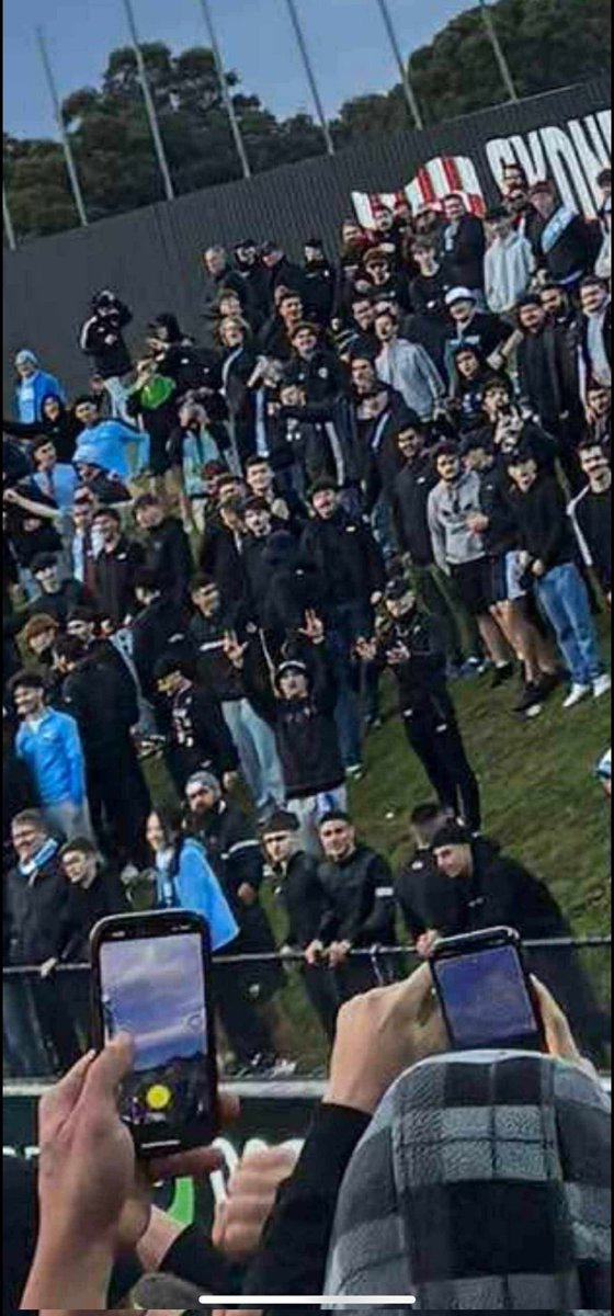 TommyMijac's tweet photo. @OughMZ @NPLcasual 3 finger salute to us is as offensive u fkwit but its fc nothing to see here https://t.co/ybkYdJNpeY