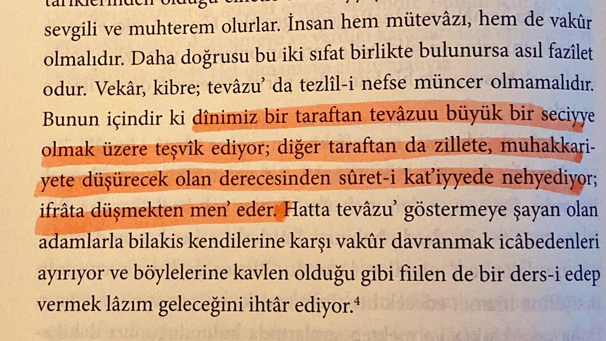 “Kendisine ibrâz eylediğin hüsn-i hürmetkârîyi senden esirgeyen kimse ile müsâhabet eyleme.”