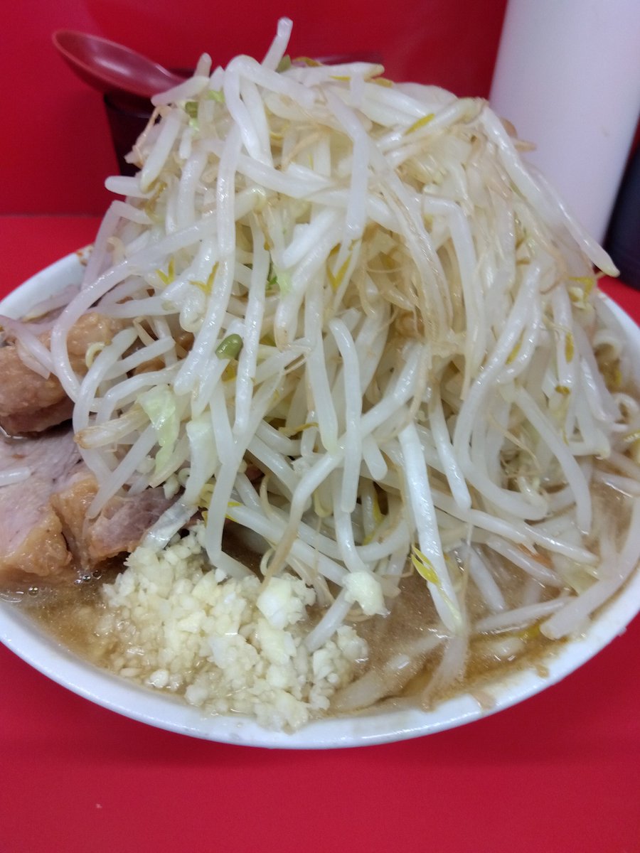 S71363733's tweet photo. ラーメン二郎一橋学園店
小豚　ニンニク少なめ
やっぱりココ最高！
美味しかったです、ご馳走様でした！ https://t.co/R2j4giDKmm