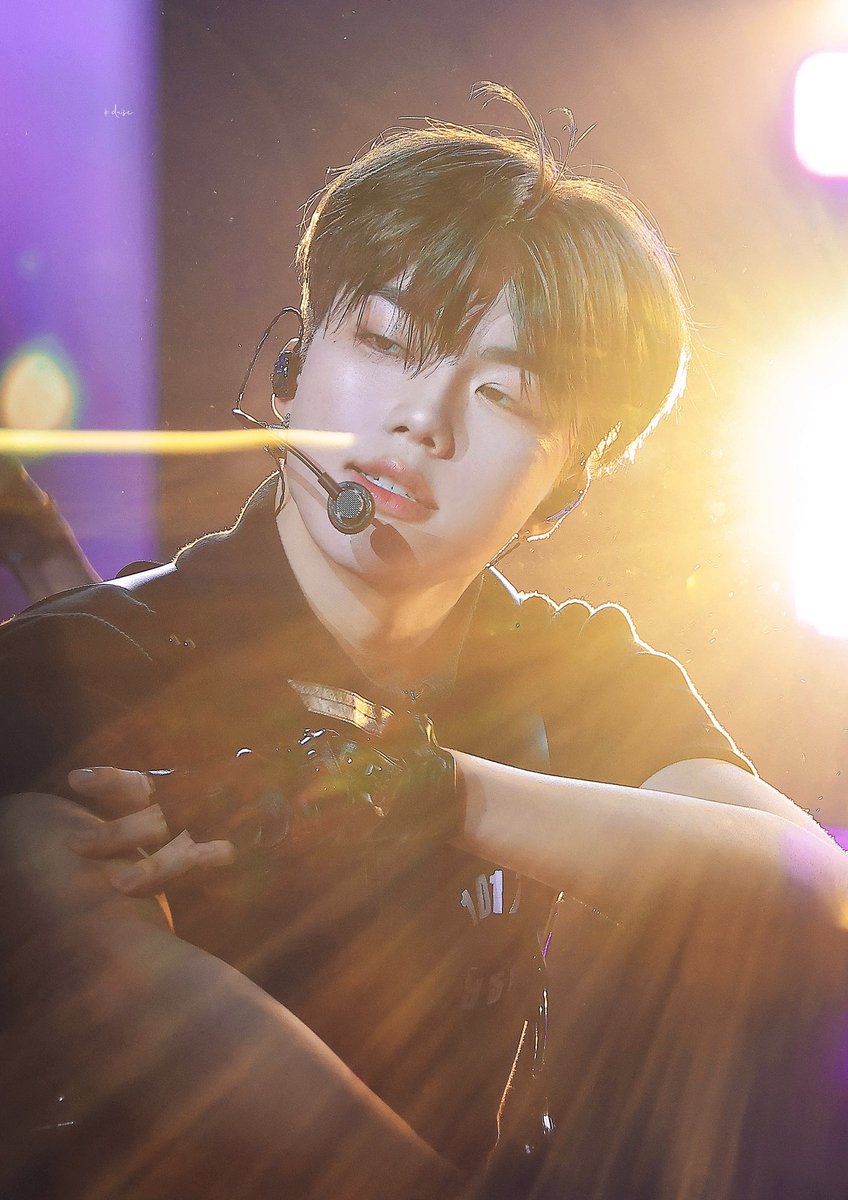 gw0110p05's tweet photo. 건빵단은 건욱을 언제나 지킬 것이다.
건빵단은 건욱과 영원히 함께 할 것이다.
건빵단은 건욱의 가장 큰 힘이다.
건빵단은 건욱을 사랑하는 팬들이다.
건빵단은 건욱의 든든한 가족이다.

💙🖤 #건빵단 #건욱 #Geonppangdan #Gunwook #PARKGUNWOOK https://t.co/FOSwYFdgXD