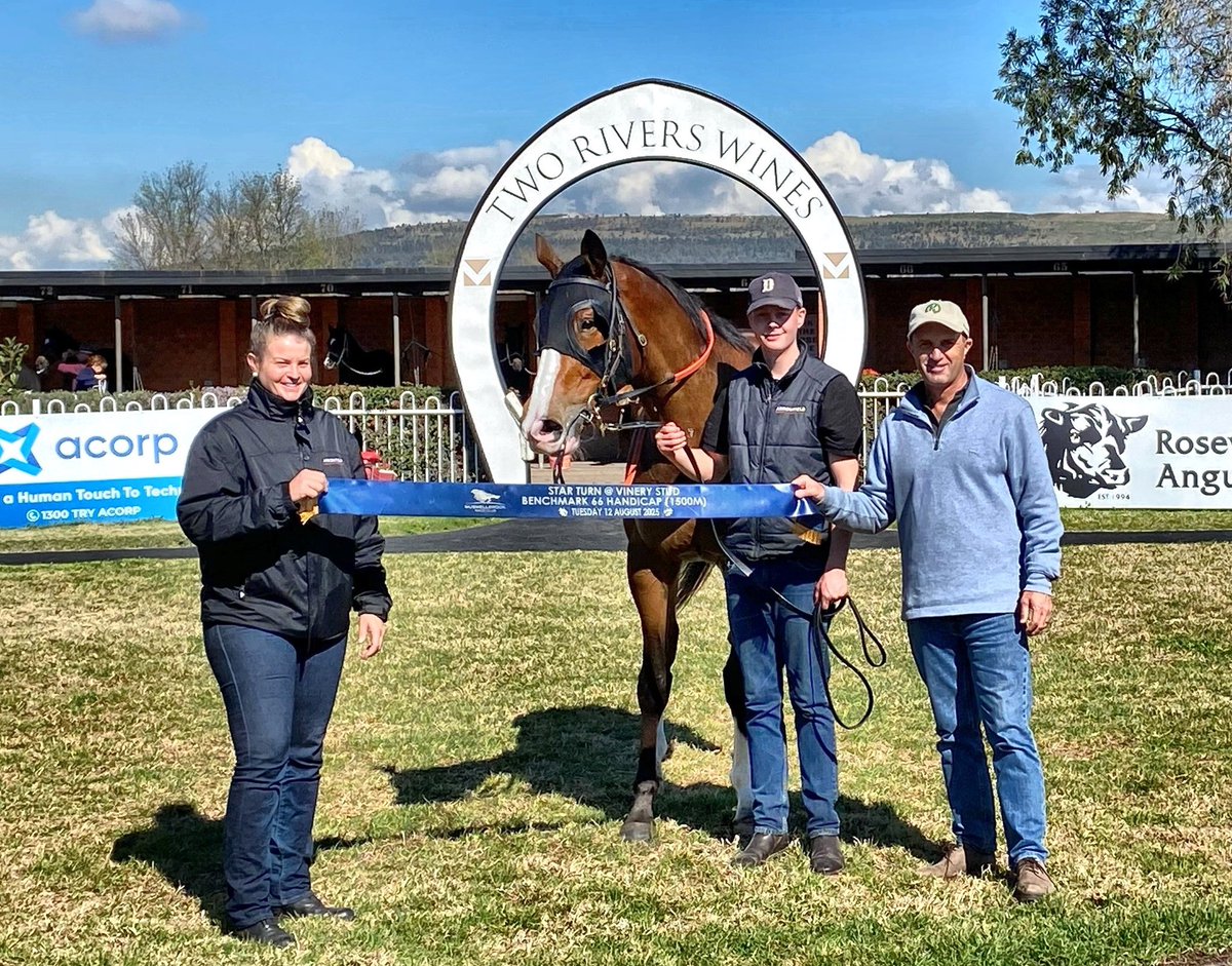 STAR TURN @ VINERY STUD BM66 HCP 1500M
NO: 2  Name: DALE 
Jockey: AARON BULLOCK 
Trainer: PAUL MESSARA &amp; LEAH GAVRANICH  Time: 1:35:14
Margin: 1/2NECK x 1 1/2L
600m: 34:70
Congratulations to connections. Thank you to our race sponsors 
<a href="/Paulmessara/">Paul Messara</a> <a href="/ArrowfieldStud/">Arrowfield Stud</a> 
<a href="/VineryStud/">Vinery</a>