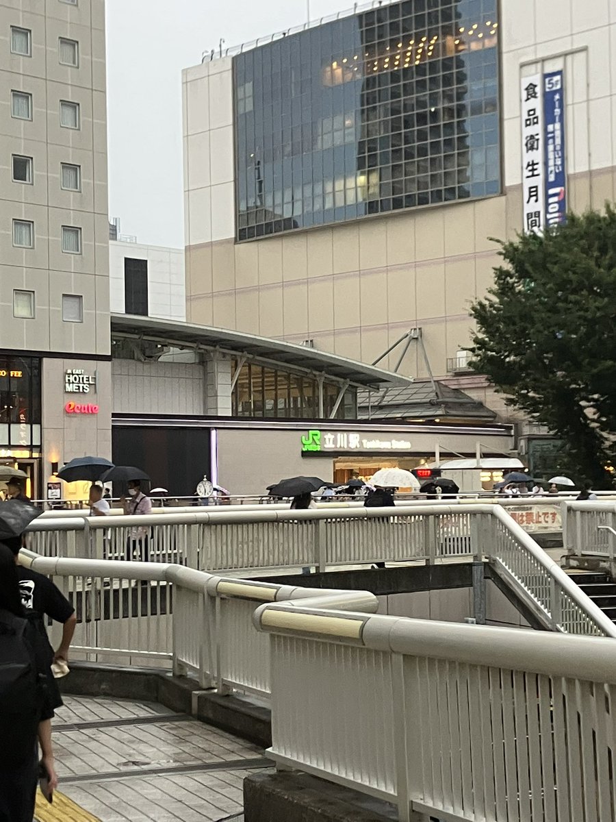 06_Rtyan's tweet photo. 立川駅なう https://t.co/0IEs0WXCgT