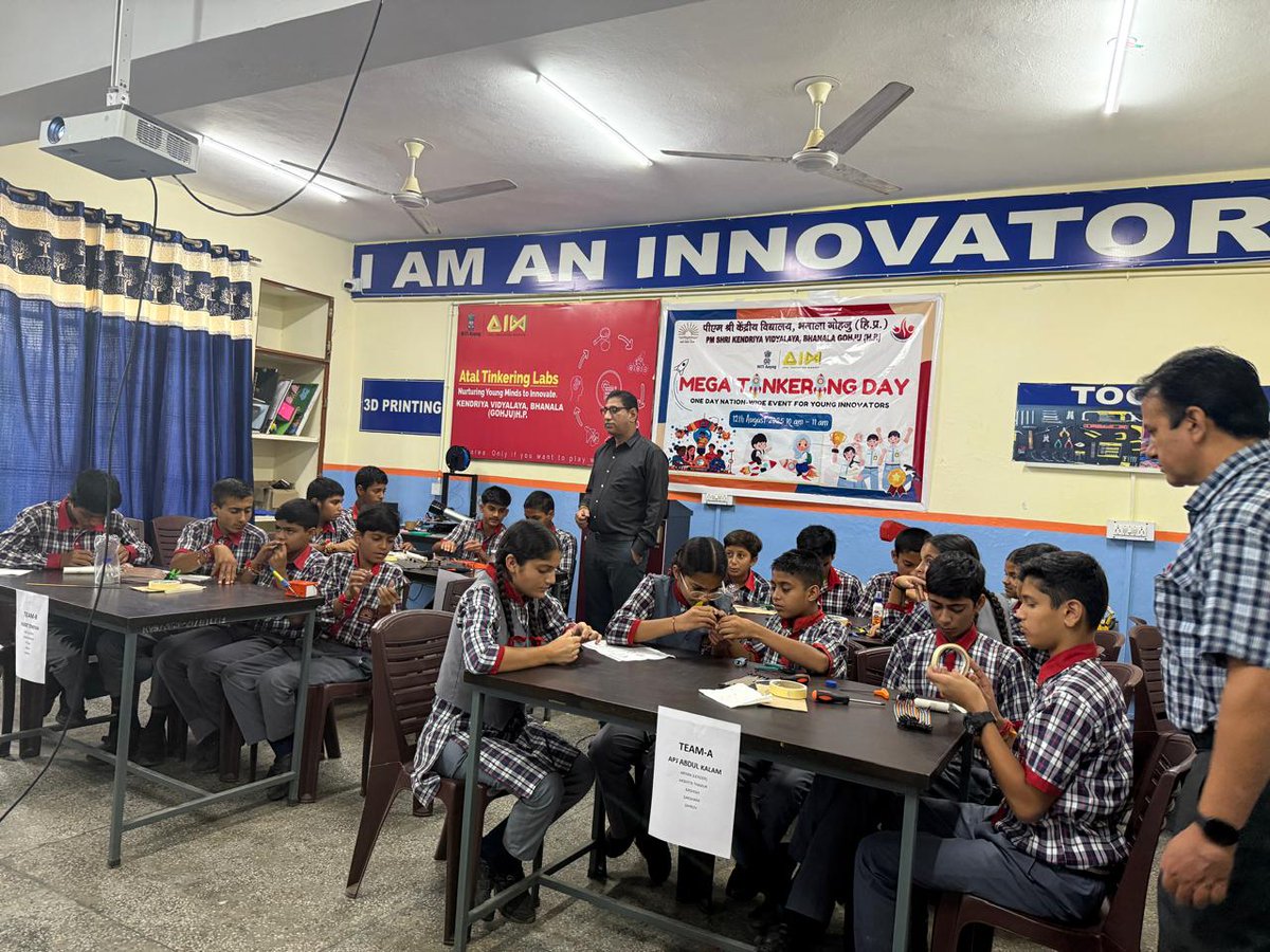 kvbhanala's tweet image. Celebration of Mega Tinkering Day #Megatinkeringday #ATLreflections @KVS_HQ #WhatWeBuilt
