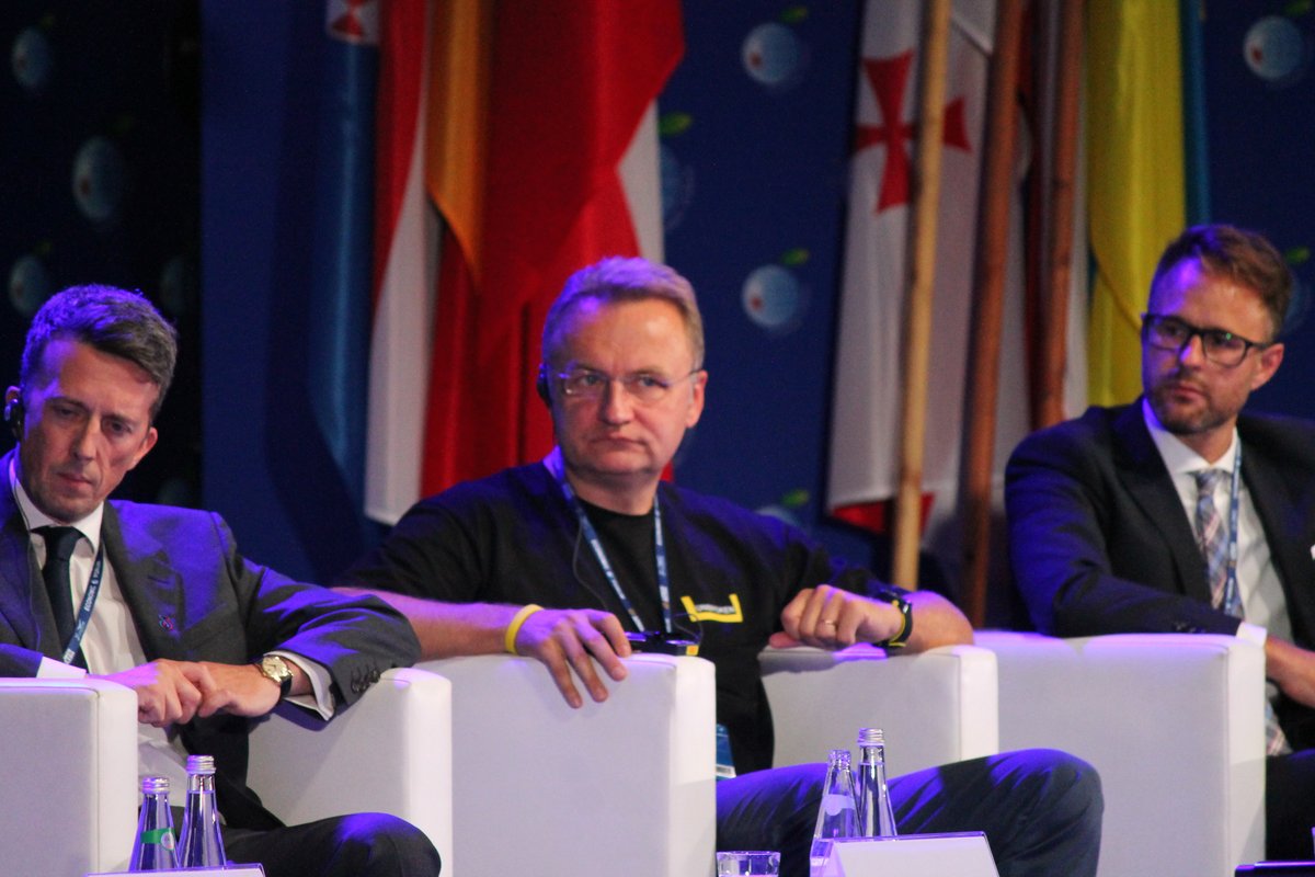 Inpoland_'s tweet image. Польську компанію розкритикували українці. Закликають втрутитися прем&apos;єр-міністра
Читайте на inPoland: inpoland.net.pl/novosti/polsku…
#inPoland.net.pl #ControlProcess #ЗаводЛьвів #Львів #новини #новиниПольща #Польща #Садовий #УкраїнцівПольщі