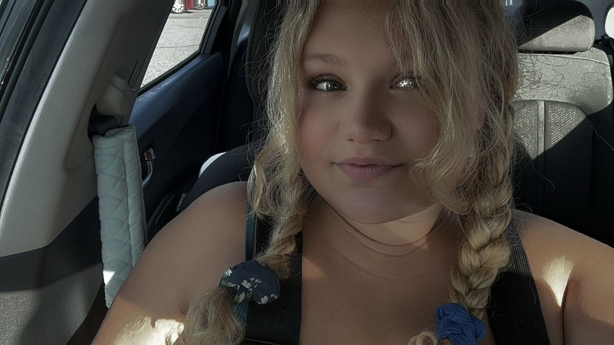 chasingcherryy's tweet image. 💙🦋📖🐬🩵💤