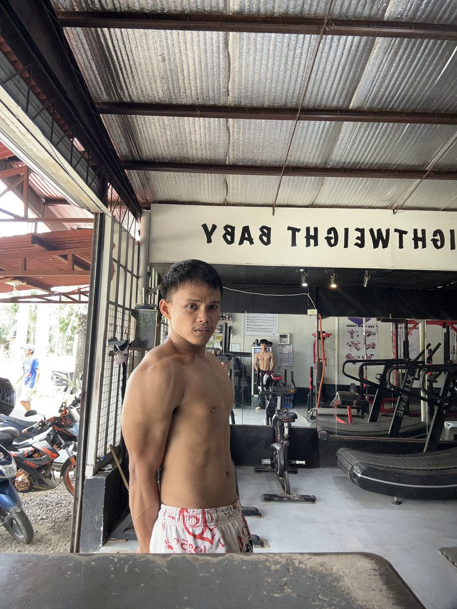 Lansiboi1's tweet photo. my shoulderrrrr https://t.co/sEjaWKFswd