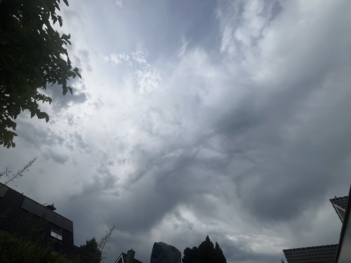 De “zomerse” hittegolf dag van 12 augustus 

⁦<a href="/SaskiaHeijden/">Saskia 🙋🏼‍♀️ Het wolken vrouwtje ☁️</a>⁩ ⁦<a href="/deniez775/">Deniez</a>⁩