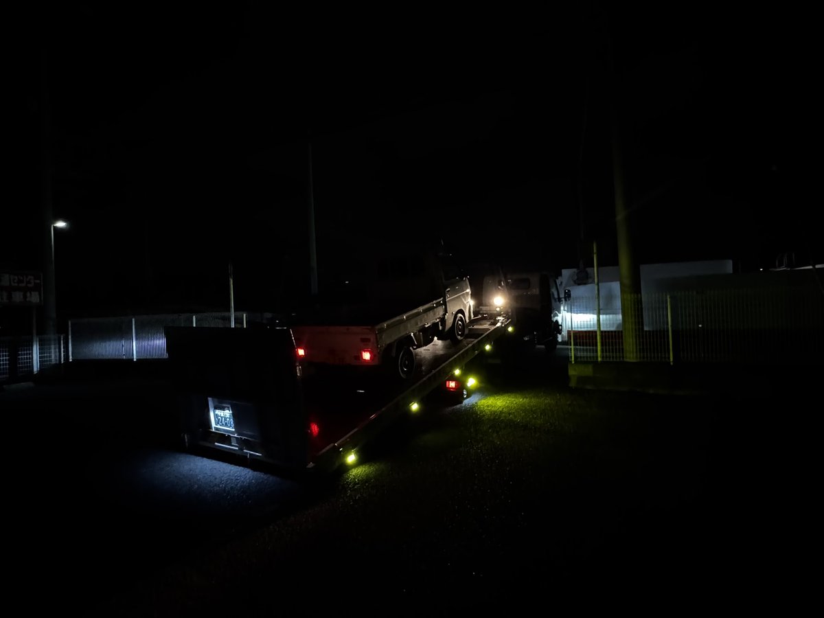 クラッチきれなくてレッカー。
まじオワタ。まだ国道16号で止まらなくてよかった。