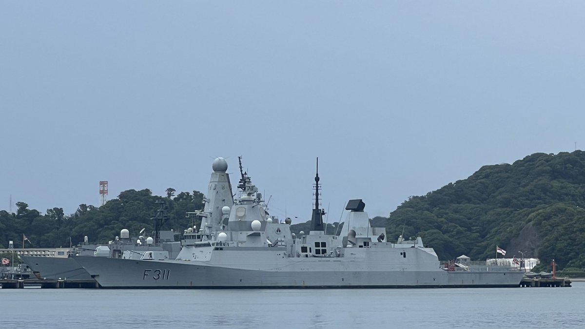 ドーントレス イギリス海軍 フリゲート 45型駆逐艦 -