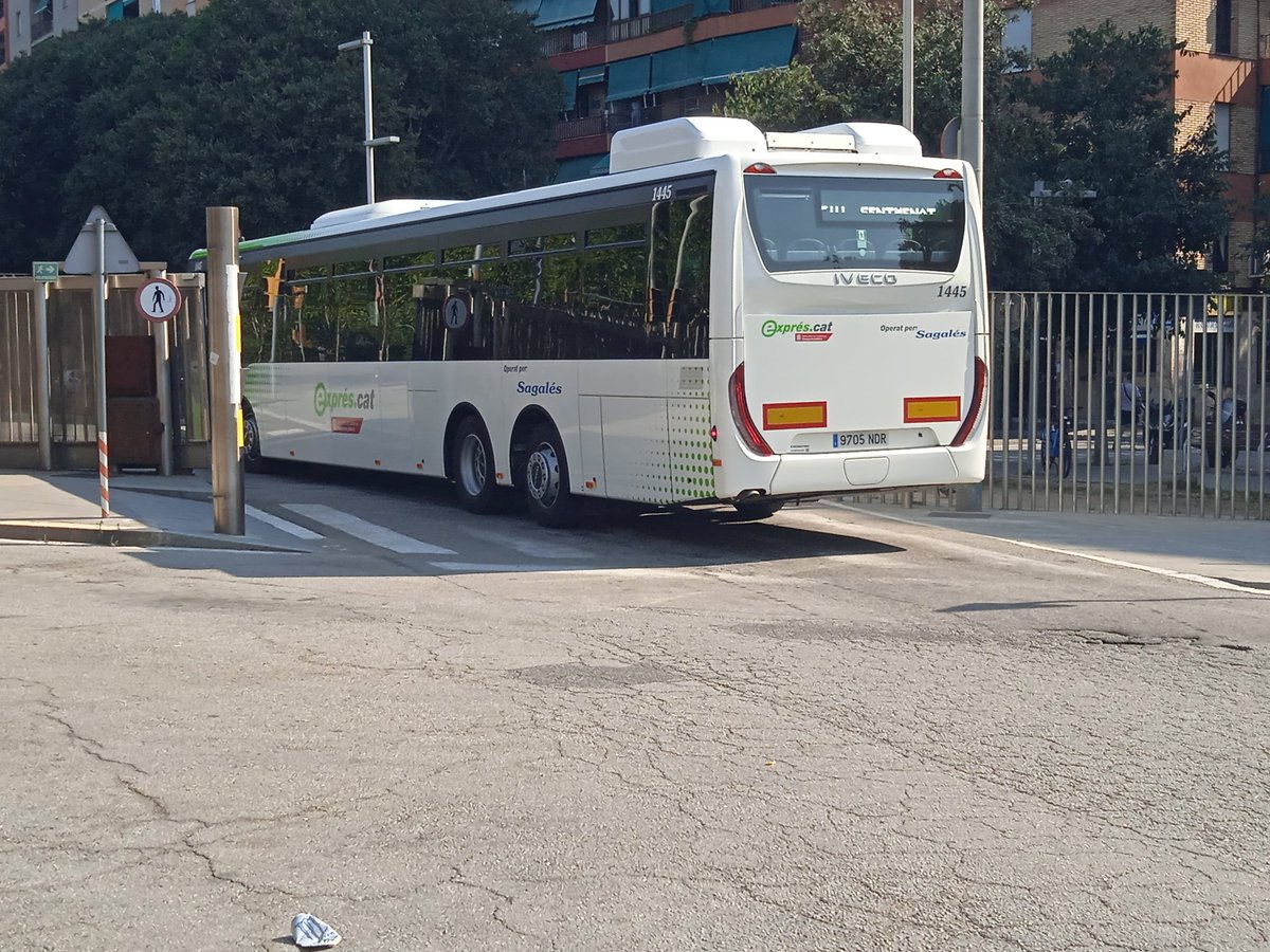#e10 #Barcelona -> #Sentmenat <a href="/sagalesbus/">Sagalés</a> <a href="/IvecoES/">IVECO España</a> #crossway #hybrid