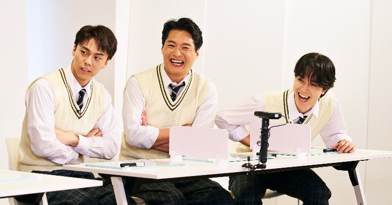 CL_OFFICIAL_ACC's tweet photo. ⋱\📢 #CL5th Anniversary 🍉☀️/⋰
明日8月19日 19:00の配信は・・・
『 CL学園2025~真夏の学力テスト~ 』
配信に先がけてオフショット公開📸
世代もキャリアもバラバラな4グループが、
知力とプライドをかけて激突🔥
真夏の学力テスト、いよいよ開幕📖
#CLSPECIALMONTH #CL @cl_official_sp
