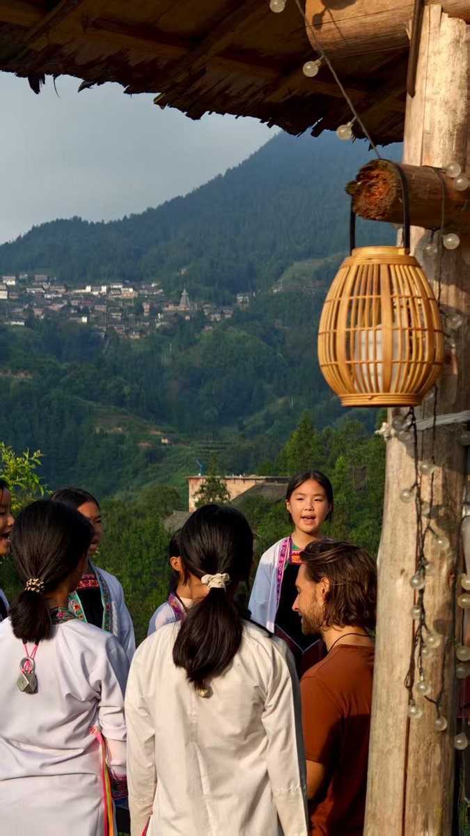 iChongqing_CIMC's tweet image. 🎶 Western China's Melody EP5 in Guizhou concluded! An episode about childhood makes @HedegaardRasmus 
a music teacher with a Dong girl choir! Their singing comes from beyond the clouds ☁️🎶  #WesternChinaMelody #MusicDoc #CrossCulture #Chongqing