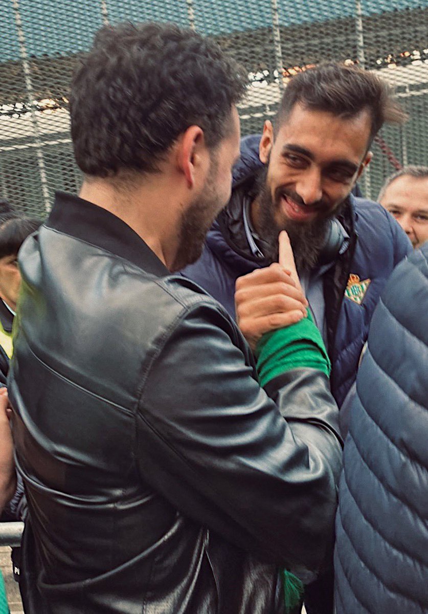 Soy de quedarme con lo bueno y Borja me hizo disfrutar muchísimo durante temporada y media. El de la vuelta de semis vs Rayo es de los goles que más he gritado en mi vida. Gracias y mucha suerte <a href="/BorjaIglesias9/">Borja Iglesias</a> 💚