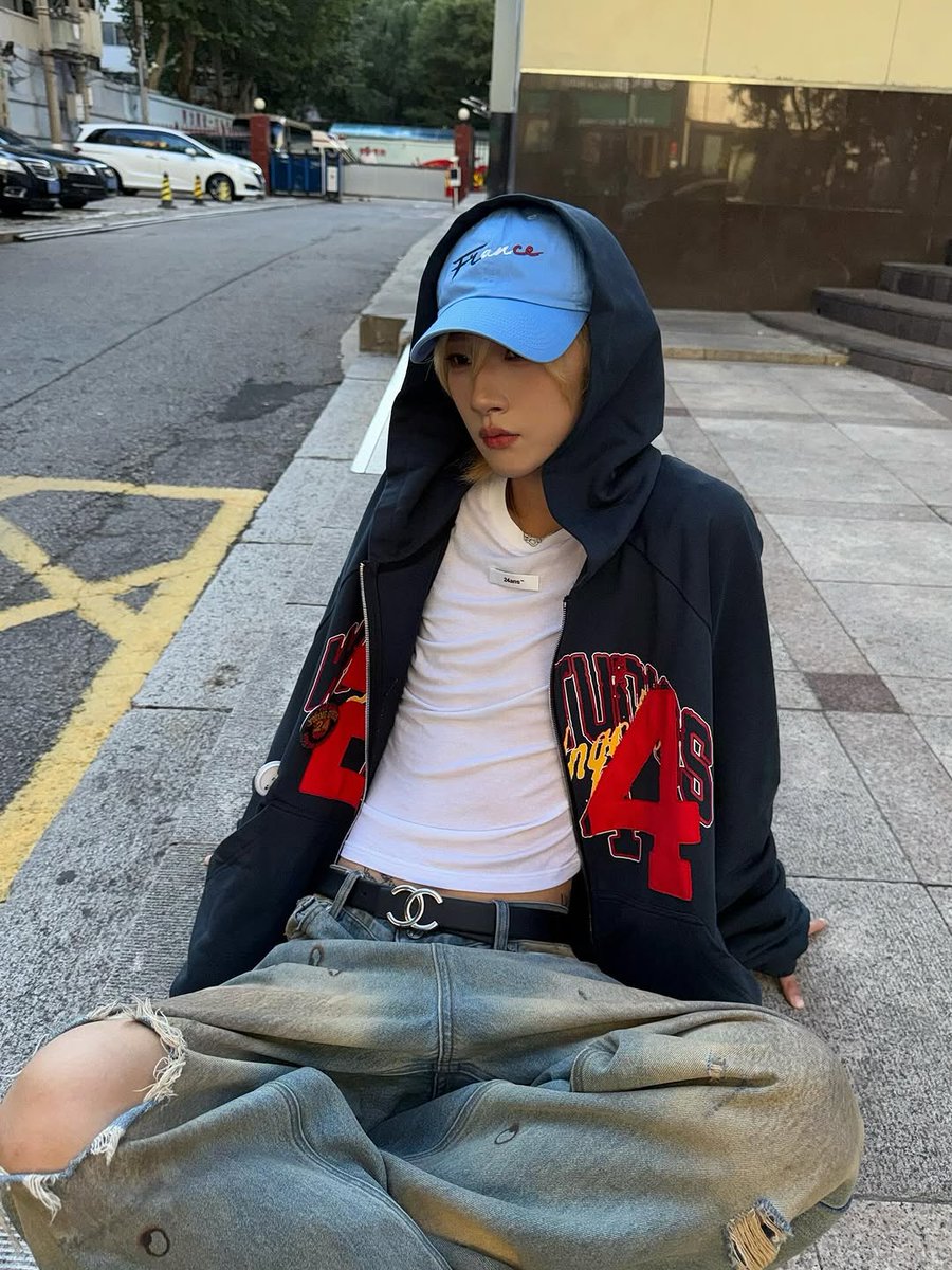 HuYetaoFanbase's tweet photo. 🪄 XHS 2025.08.12 (4/5)
“The photo looks better than the real person. If you need anything, please refer to the photo. #WhatToDoToday #CelebritiesHaveMoreThanTwoSides
#StreetVibe #TakingPhotosWithAHat So hansome”
#HUYETAO #胡烨韬 #หูเย่เทา #후예타오
#NEXT1DE #NEXT1DE_HUYETAO https://t.co/eMi2hcsy7n