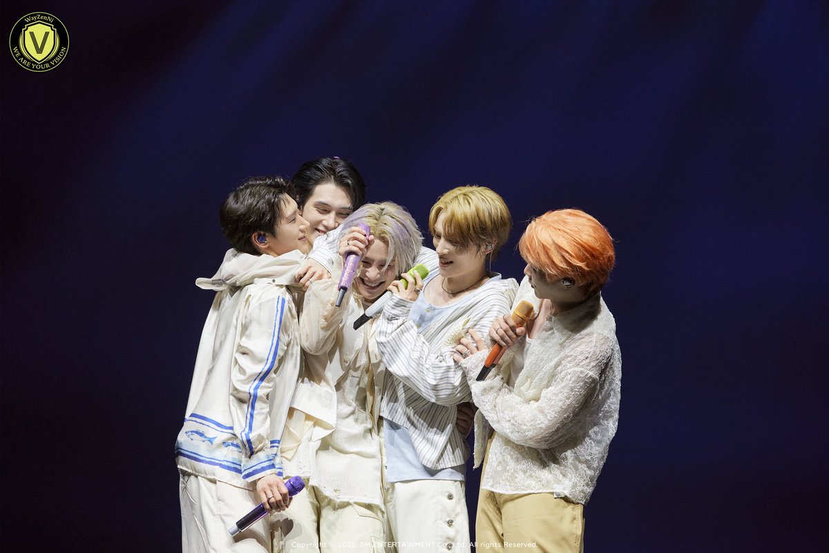 wayizhuo's tweet image. how do people hate wayv they're just a bunch of lovely girls