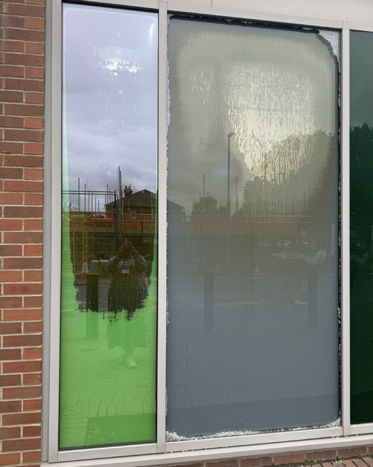 Glazing works complete at Oakwood Lane Medical Practice! ✅

Broken, mismatched panes replaced with care and precision – all restored with a fast turnaround to keep disruption to a minimum.👌

Need help with something similar? Get in touch!📞0113 808 2899