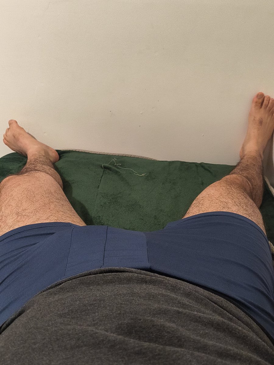 Sonrientek's tweet photo. Buenas noches 🌉✨ 
.
.
.
#single #singleens #bulge #cerveza https://t.co/BXMhDno8Ny