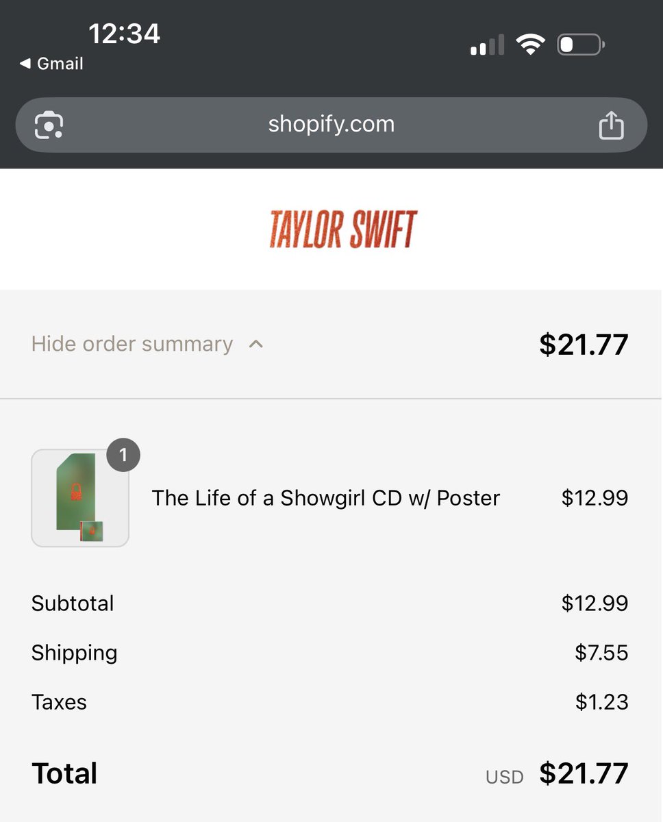 EmilyG234's tweet photo. @taylornation13 SCREAMING CRYING THROWING UP RIGHR NOW WITH EXCITEMENT!!!! #TSthelifeofashowgirl https://t.co/U9ezJsrnIS