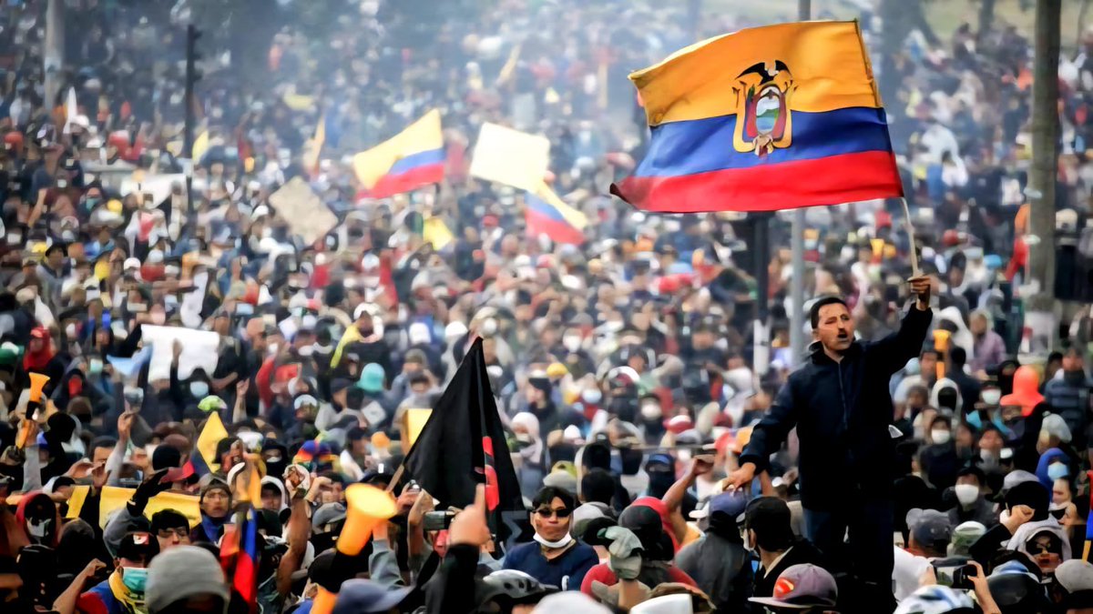 SamuelL55673893's tweet photo. Es la hora de marchar unidos por nuestros sueños, por el sueño de nuestros vecinos y nuestras compañeras, para construir la verdadera paz de los pueblos oprimidos históricamente y el futuro de los niños y los jóvenes.#Unidad de las izquierdas!! https://t.co/afcwShvsZ1