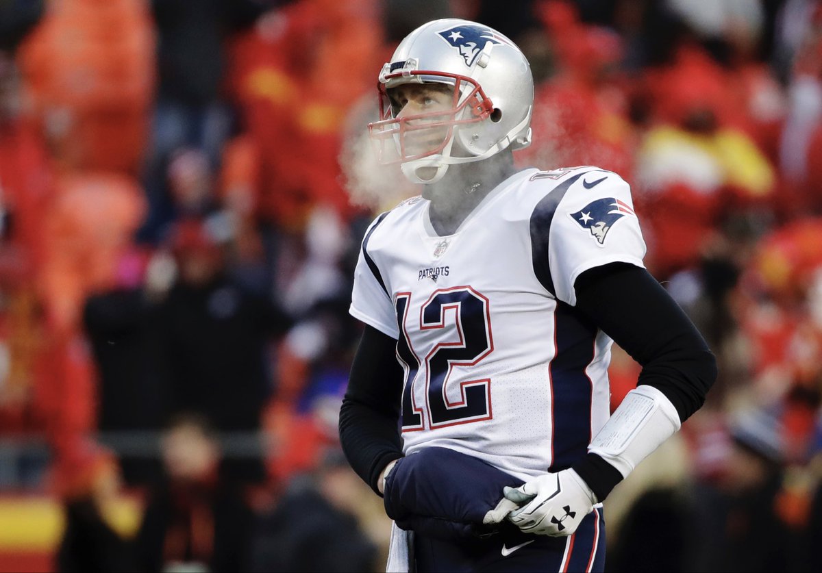 Brady literally has two careers that are top 3 all time

2001-2012
3x SB champ
2x SB MVP
2x MVP
4x all pro
8x pro bowler
334 pass TDs
44,800 pass yards

2013-2022
4x SB champ
3x SB MVP
1x MVP
4x all pro
7x pro bowler
315 pass TDs
44,408 pass yards