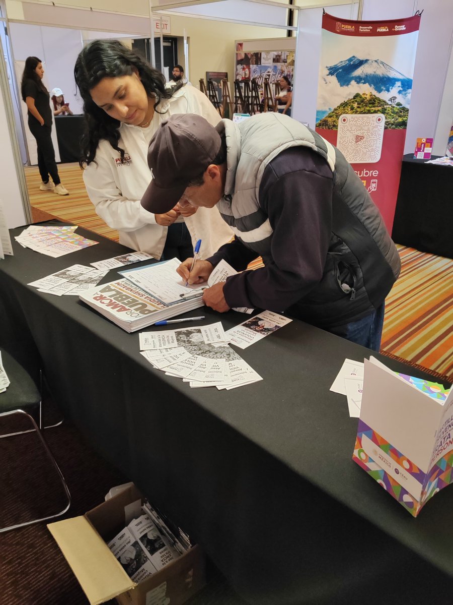 CEEAVIGobPue's tweet photo. #PorAmorAPuebla | La comisión estuvo presente en el evento conmemorativo por el Día Internacional de los Pueblos Indígenas, realizado en el Centro Expositor de Los Fuertes, participando con un stand de información.

Este evento fue encabezado por el @Gob_Puebla y el Instituto Poblano de los Pueblos Indígenas, reafirmando el compromiso de visibilizar y respetar los derechos y cultura de las comunidades indígenas.

Con el liderazgo de nuestra comisionada @LizLizGallegos, seguimos trabajando para garantizar una atención integral, incluyente y respetuosa para todas las víctimas.

#CEEAVIContigo | #AtenciónIntegral | #InclusiónConRespeto