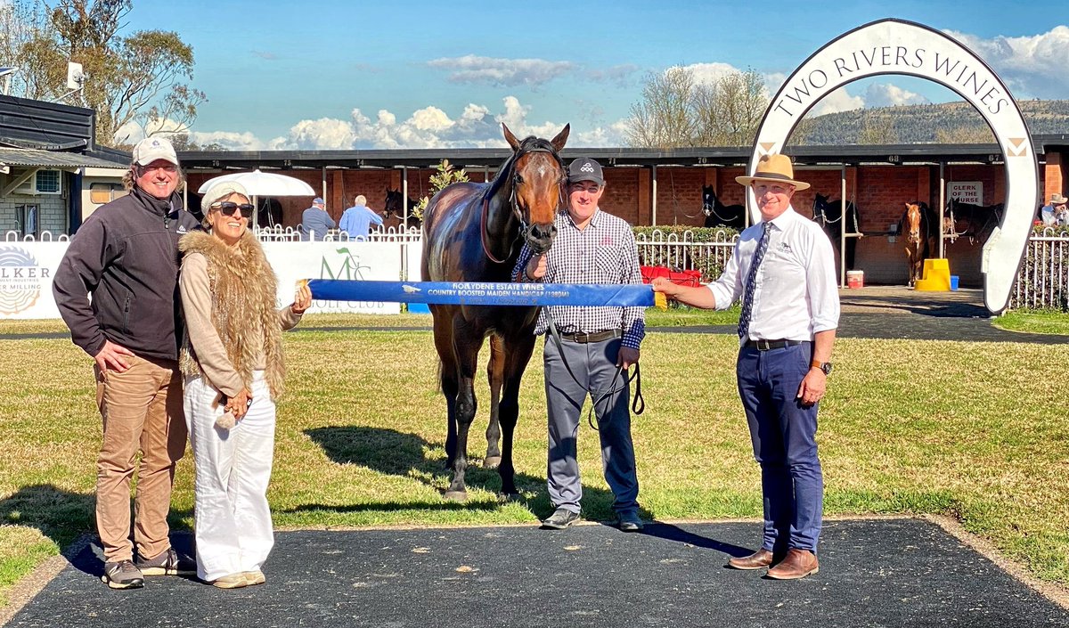 R3
HOLLYDENE ESTATE WINES COUNTRY BOOSTED MAIDEN HCP 1280M 
NO: 7
Name: SALVATO 
Jockey: BRAITH NOCK (a0/53.5kg)
Trainer: PAUL MESSARA &amp; LEAH GAVRANICH
Time: 1:19:15
Margin: 1 1/4L x L. Neck
600m: 37:51
Congratulations connections and Thank you to our race sponsors