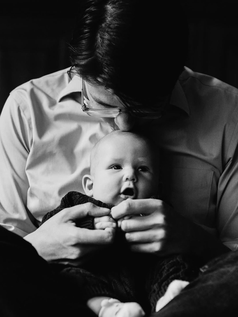 Volvimos a lo que creíamos superado. El asesinato de Miguel Uribe es un acto atroz que debe sacudirnos como sociedad. 

Es inaceptable que las controversias políticas sigan tramitándose mediante la violencia. 

Mis condolencias a su familia y seres queridos.