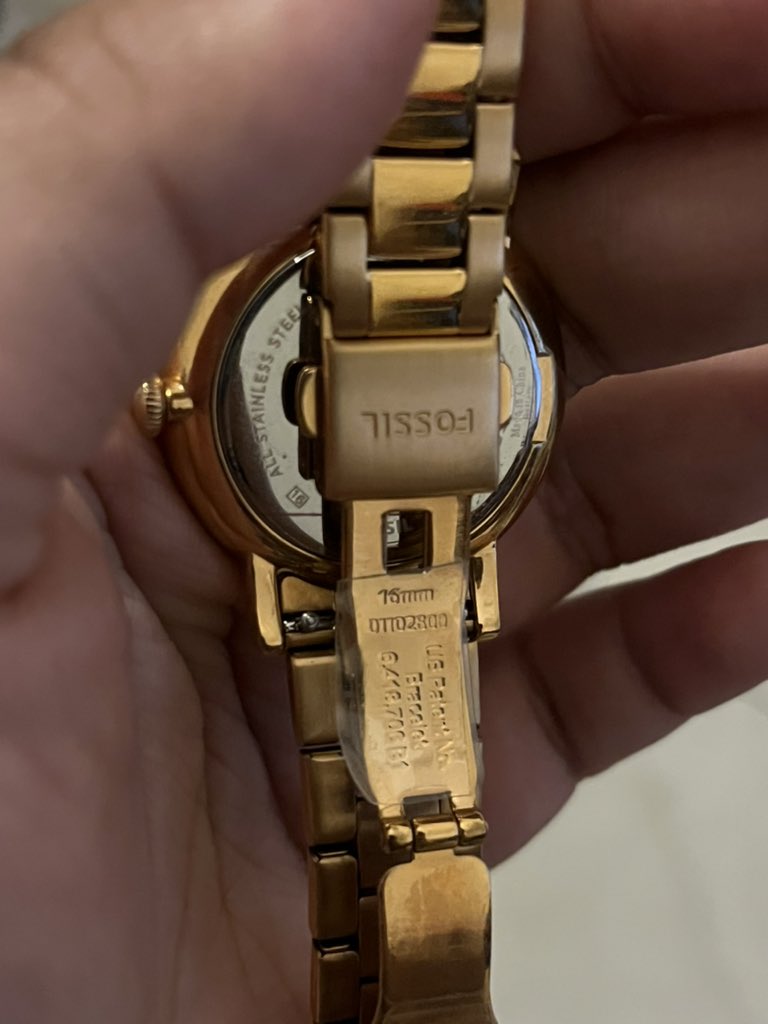lactoseintlrn's tweet photo. JUAL JAM FOSSIL KARENA BU BANGET
850k NEGO TIPIS BANGET
ADA BOXNYA JUGA
(-) ada engrave nama pribadi, tapi itu dibelakangnya jadi gak keliatan…

Payment bca only! https://t.co/4zc424CsSG