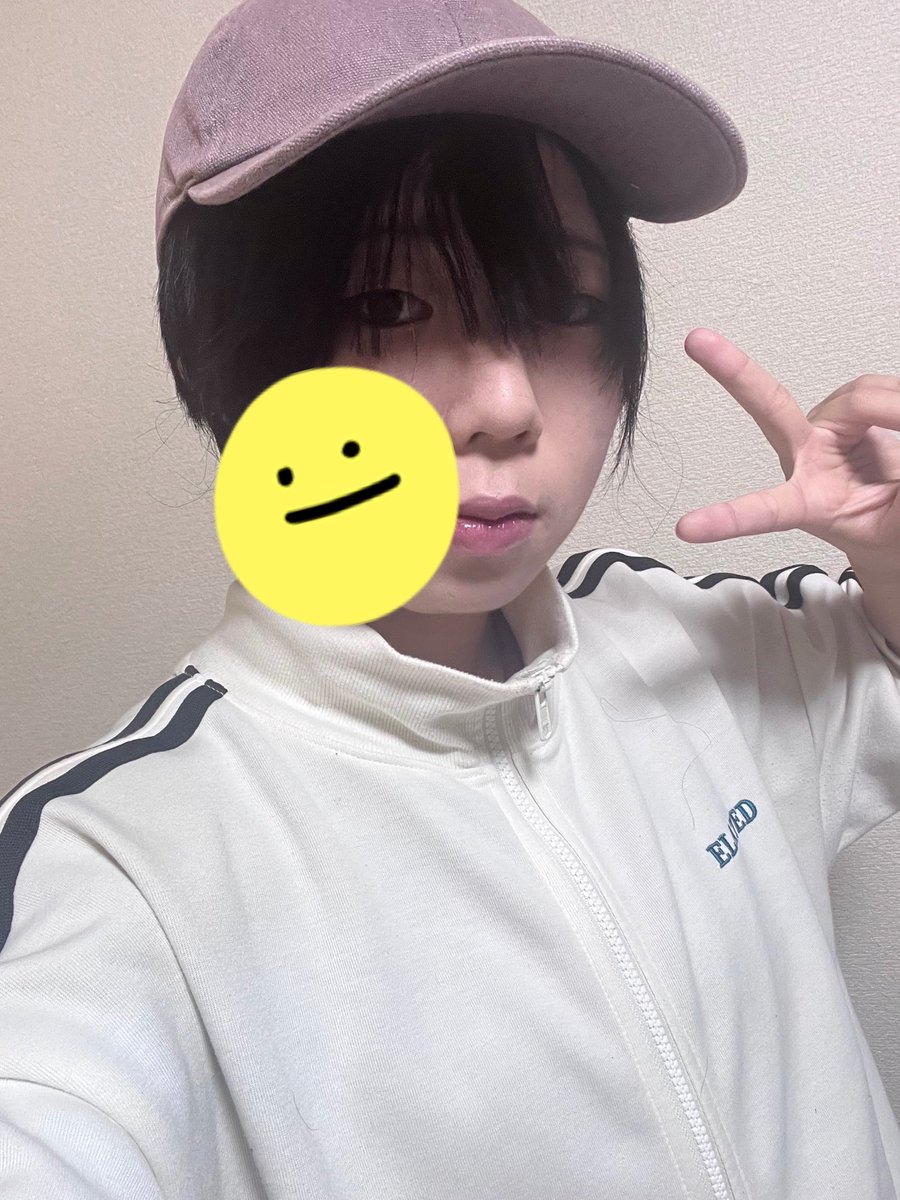 Hitorimesi__'s tweet photo. たまには薄い色のリップの僕でした
にしても女の子すぎる
 #男装女子  #中性  #雰囲気好きな人いいね https://t.co/TLkia0kPTZ