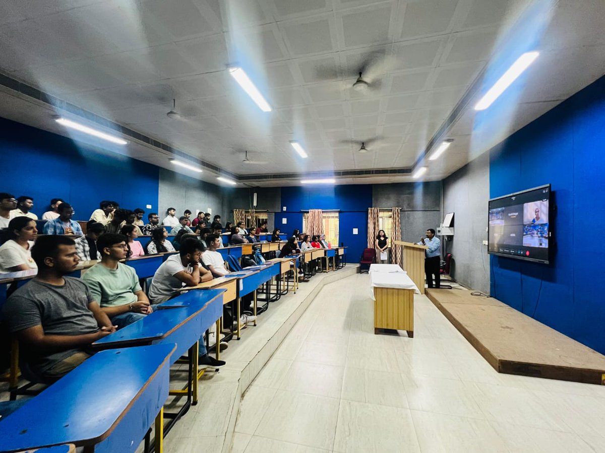 nusrlranchi's tweet photo. NUSRL marked International Day of the World’s Indigenous Peoples with a seminar on “Indigenous Peoples &amp; AI.”

Prof. Sonajharia Minz (JNU) stressed including tribal voices in tech &amp; raising awareness on rights, land &amp; displacement.

#NUSRL #IndigenousRights #AI https://t.co/UaTR7o6R1s