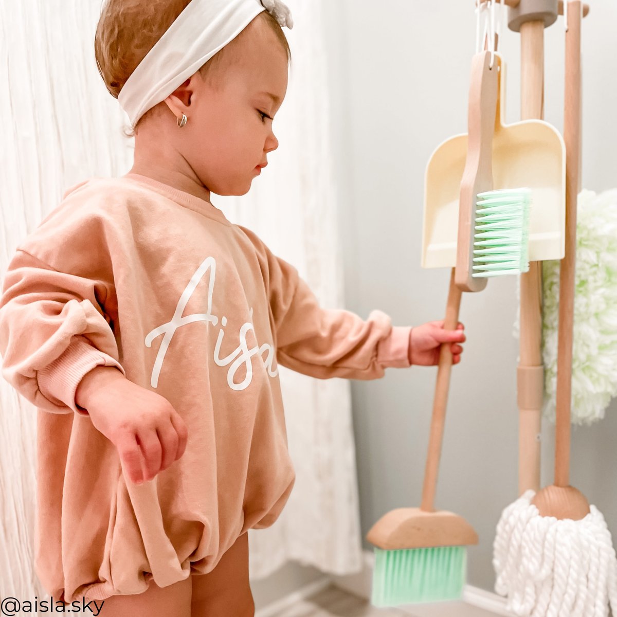 No mess too big for a little helper. 💛 The Teamson Kids Cleaning Set keeps our mini-me busy and smiling. Get yours today using the link in our bio! 🧹🧼

#designhappy #teamson #teamsonkids #toys #woodentoys #educationalplay
