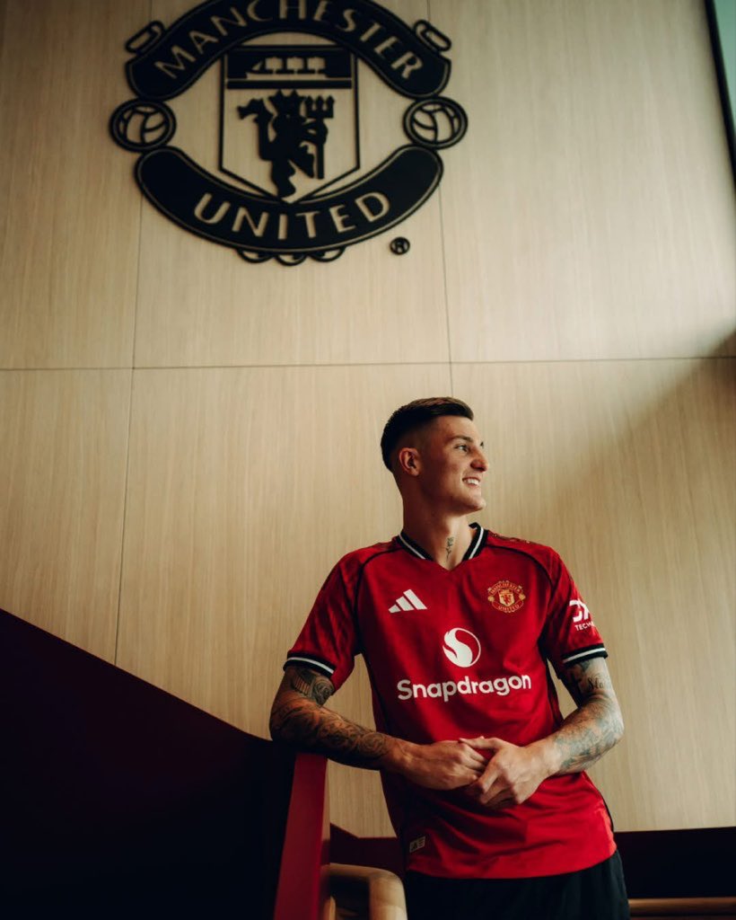 Coba reply dengan foto yang bagus buat wallpaper 📲⬇️

#poroshalangid