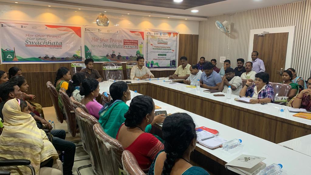 Zilla Parishad, Deogarh (@zp_deogarh) on Twitter photo Block level launching of Har Ghar Tiranga Har Ghar Swachhata and pledge on swachha sujal gaon sankalp by BDO, Tileibani, PRI members, AEE, PM-Livelihood, Block staff, SHG leaders on 8th August. #HarGharTiranga #HarGharSwachhta <a href="/PRDeptOdisha/">Panchayati Raj and Drinking Water Department</a> <a href="/MoJSDDWS/">Department of Drinking Water & Sanitation (#DDWS)</a> Block level launching of Har Ghar Tiranga Har Ghar Swachhata and pledge on swachha sujal gaon sankalp by BDO, Tileibani, PRI members, AEE, PM-Livelihood, Block staff, SHG leaders on 8th August. #HarGharTiranga #HarGharSwachhta <a href="/PRDeptOdisha/">Panchayati Raj and Drinking Water Department</a> <a href="/MoJSDDWS/">Department of Drinking Water & Sanitation (#DDWS)</a>