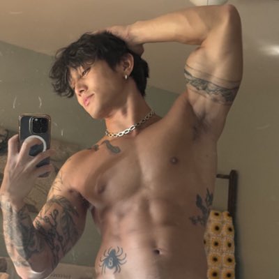 O pai voltou caralho 

#NovaFotoDePerfil