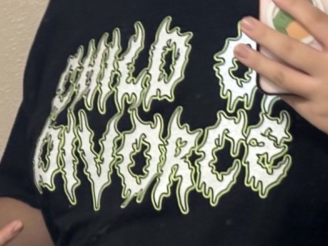 TennaAssPorn's tweet photo. i wore this shirt when i went out with my dad 2 days ago and he did not approve and looked very disappointed lol ok goodnih https://t.co/0MKdyJV0sM