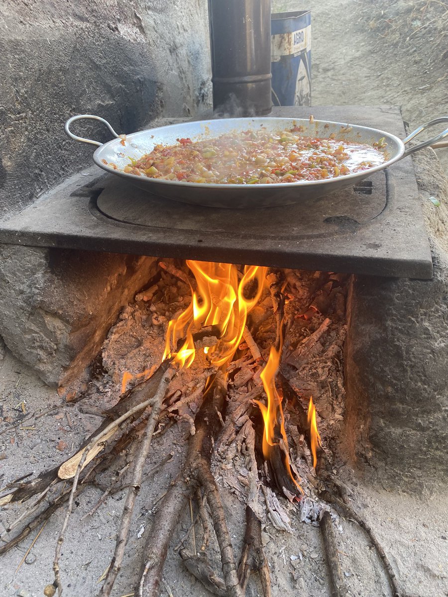 omerturkf's tweet photo. tradinitonal methods. kömürhan, elazığ. https://t.co/MuvJx4YJiD