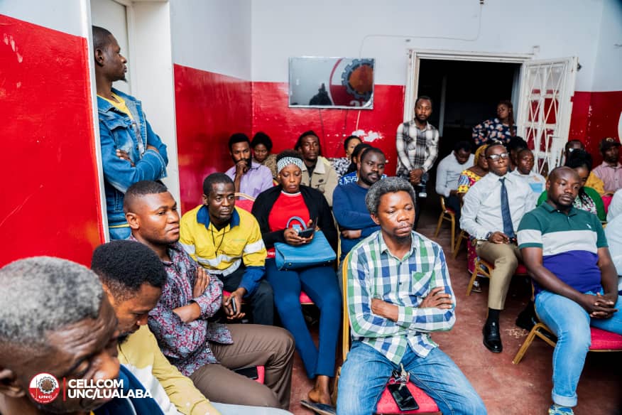 Gloire_munga's tweet photo. Le secrétaire inter fédéral de l'UNC Lualaba @ChristianMasud_ a réuni les hauts cadres de l'Inter fédération pour une séance d'échange stratégique autour des enjeux majeurs du parti ce samedi 9 août. Le réarmement moral des camarades face aux défis à venir reste d'actualité. https://t.co/f86ntb07C0