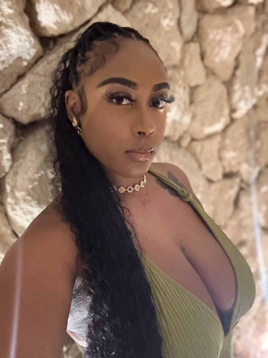 _Envyyyymee's tweet photo. New decade, same energy
Talk 30 to me🥂
#birthdayrecap #leoszn #Cancun https://t.co/xSQhVq2Ha1