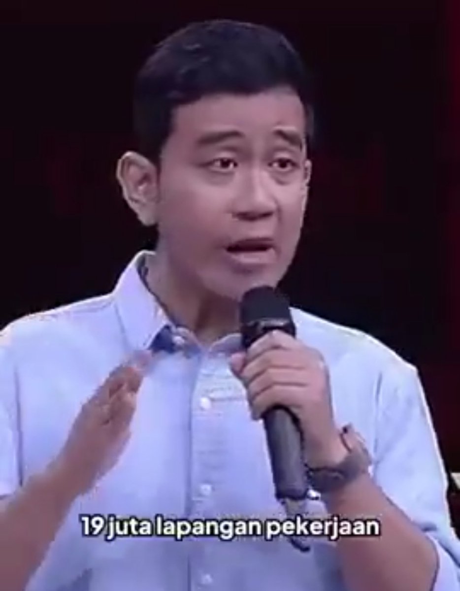 cangkem waras (@tr1ey) on Twitter photo <a href="/_aji_satrio_/">GUS DEMIT.</a> <a href="/gibran_tweet/">Gibran Rakabuming</a> <a href="/airlangga_hrt/">Airlangga Hartarto</a> <a href="/prabowo/">Prabowo Subianto</a> <a href="/menakertrans/">kemenakertrans</a> Coba suruh liat vidio pas lagi debat,suruh dengarin berkali², biar ngerti ucapannya itu benar bukan editan ya ? 😀 <a href="/_aji_satrio_/">GUS DEMIT.</a> <a href="/gibran_tweet/">Gibran Rakabuming</a> <a href="/airlangga_hrt/">Airlangga Hartarto</a> <a href="/prabowo/">Prabowo Subianto</a> <a href="/menakertrans/">kemenakertrans</a> Coba suruh liat vidio pas lagi debat,suruh dengarin berkali², biar ngerti ucapannya itu benar bukan editan ya ? 😀