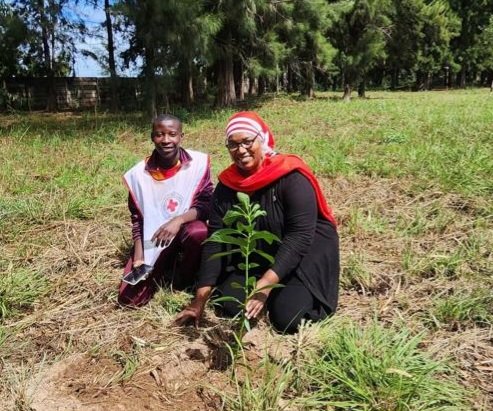 ZrcsRed's tweet image. Today, we celebrate young people as leaders, innovators &amp;amp; changemakers.
With the theme "Local Youth Actions for the SDGs &amp;amp; Beyond,"  our youth marked the day by planting trees — a pledge to a greener, climate-smart future
#InternationalYouthDay