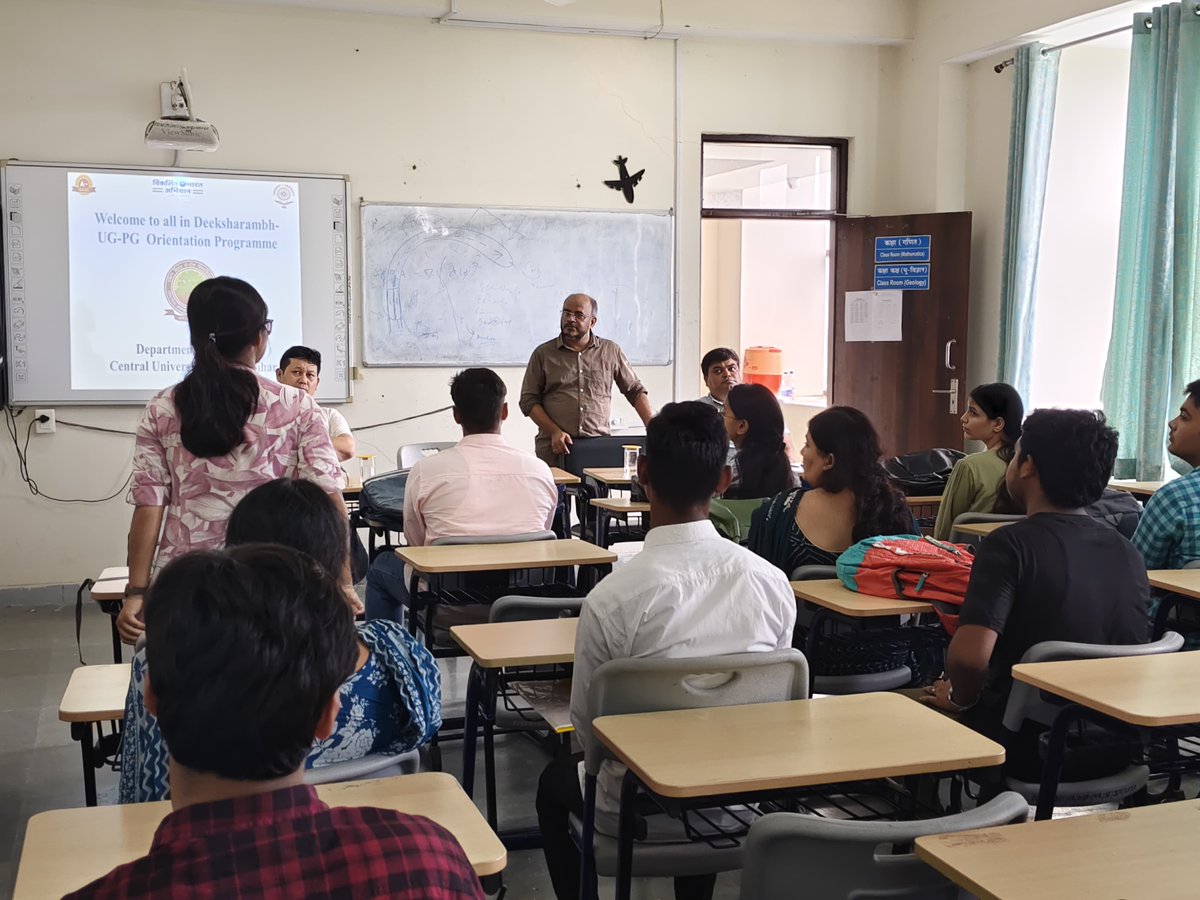 CUSBofficial's tweet photo. Glimpses - 'Deeksharambh' - Students' Induction Programme for Integrated UG-PG students at the Department of Geology of Central University of South Bihar on August 11, 2025  #cusb #orientation #induction #centraluniversityofsouthbihar #cuetug #cusbug https://t.co/9MJ3VTnyFA