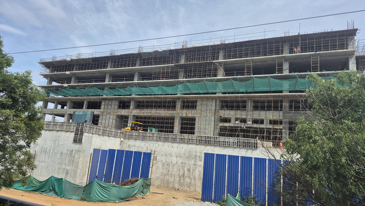 Sivakumar2295's tweet photo. 12 Aug 2025: Snaps from the growing L&amp;T Tech Park at Malumichampatti, Coimbatore 🚀 #Infrastructure #LTTechPark #Coimbatore #ITPark @NammaCoimbatore @jaak_ash @tweetKishorec @leeyouwhat https://t.co/5fE4NSlLyk