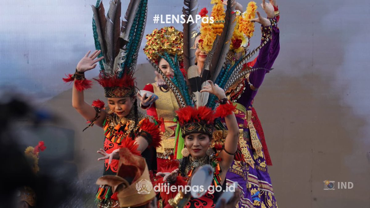 DITJEN_PAS's tweet photo. Di balik tembok, kreativitas terus tumbuh. Di atas panggung, karya itu bersinar.
Karena kemerdekaan sejati adalah ketika kita bebas berkarya dan memberi makna bagi sesama.
#ippafest
#lensapas
#ditjenpas
#pemasyarakatan
#kemenimipas https://t.co/vE37K079v4