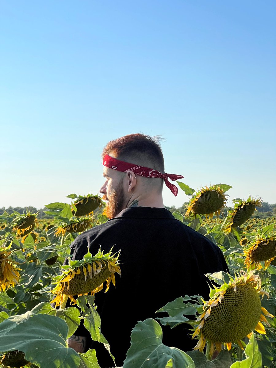 IvanSHEPPARD300's tweet photo. 🌿🌻 https://t.co/v7LQXgc7XG