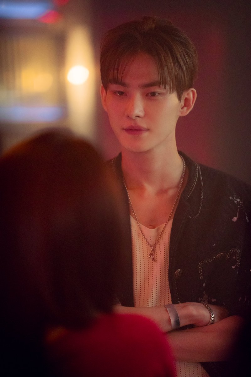 [현준]

멍뭉미 뿜뿜하는 배우 현준!
촬영장 분위기까지 다 녹이는 심쿵 제조기💘

📺 KBS 2TV 수목드라마 <내 여자친구는 상남자>
매주 수목 밤 9시 50분 방송!